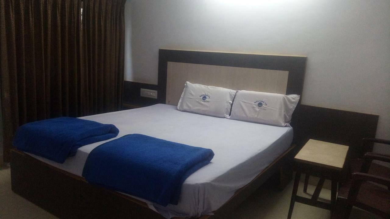 Sri Vishnu Krupa Lodging Belur  Kültér fotó